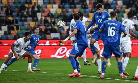 Italia đặt một chân vào tứ kết UEFA Nations League sau trận thắng đậm