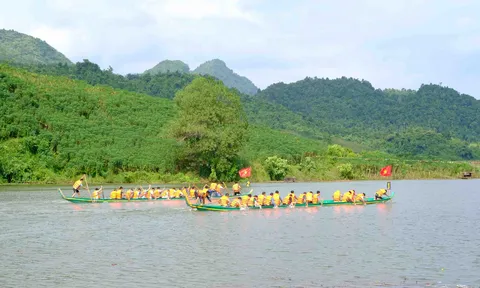Giải Đua thuyền đuôi én huyện Sìn Hồ năm 2024