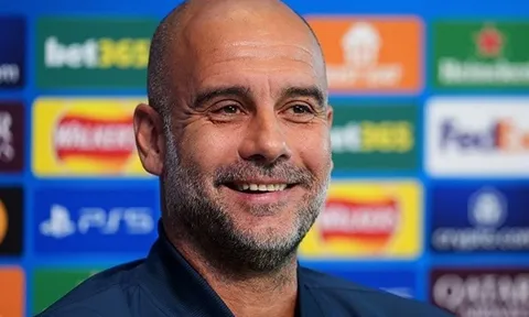 "Man City không sụp đổ như Man United"