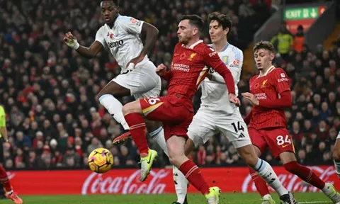 Vòng 11 Premier League: Salah lập công, Liverpool nới rộng khoảng cách với Man City