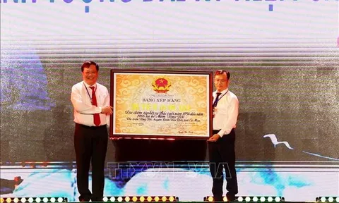 Tượng đài kỷ niệm Chuyến tàu tập kết ra Bắc năm 1954 được công nhận là di tích quốc gia