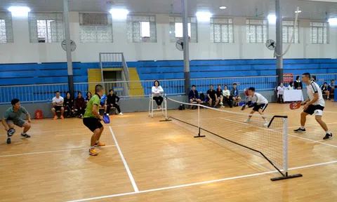 Bạn Nguyễn Hậu -  ở Đồng Tháp hỏi: Xin cho biết, vì sao Pickleball ngày càng được nhiều người Việt Nam lựa chọn tập luyện?