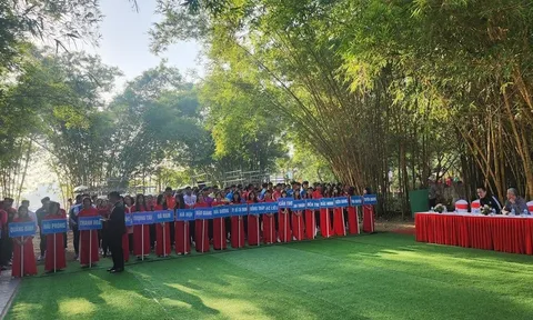 Gần 300 vận động viên tham dự giải Đua thuyền Canoeing các đội mạnh quốc gia 2024