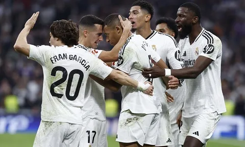 Vòng 15 La Liga 2024-2025: Real Madrid rút ngắn cách biệt với Barcelona xuống còn 1 điểm