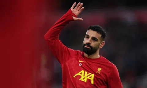 Mohamed Salah nhún nhường trước sự cứng rắn của Liverpool