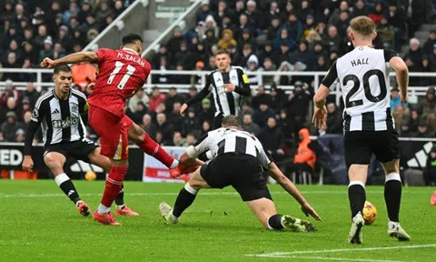 Newcastle chấm dứt chuỗi 7 trận toàn thắng trên mọi đấu trường của Liverpool