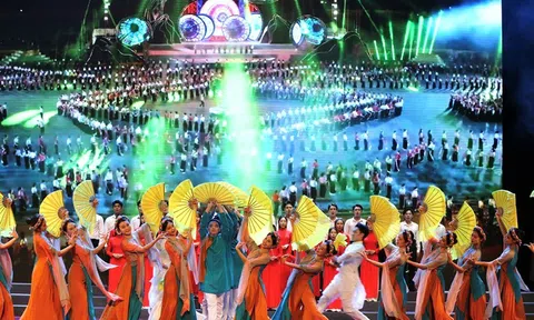 Ngành Văn hóa, Thể thao và Du lịch tôn vinh các gương điển hình tiên tiến, tiêu biểu tạo động lực thực hiện thắng lợi nhiệm vụ chính trị