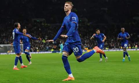Cole Palmer đi vào lịch sử Premier League sau cuộc lội ngược dòng của Chelsea