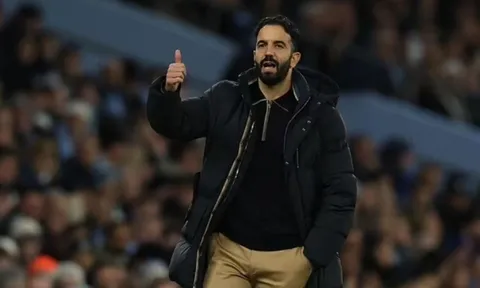 Man United mở cuộc điều tra sau trận thắng Man City