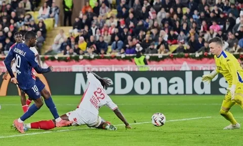 PSG đánh bại Monaco để củng cố vị trí số 1 Ligue 1