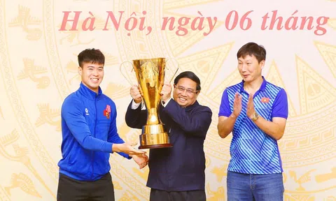 Thủ tướng gặp mặt chúc mừng đội tuyển bóng đá quốc gia sau khi giành chức vô địch ASEAN Cup 2024