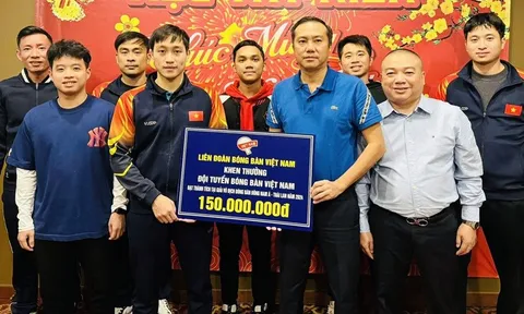 Đội tuyển bóng bàn Việt Nam nhận thưởng sau thành tích tại giải vô địch Đông Nam Á 2024