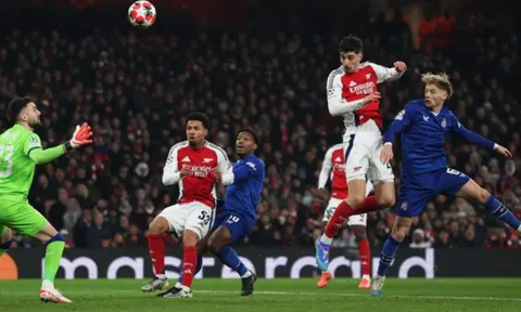 Arsenal sớm ghi tên vào vòng 1/8 Champions League