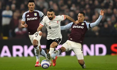 Đá sớm vòng 29 Premier League: Mohamed Salah giúp Liverpool thoát thua trên sân Aston Villa
