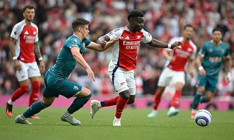 Bournemouth lần đầu tiên giành chiến thắng tại Emirates trong kỉ nguyên Premier League