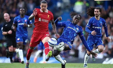 Vòng 35 Premier League: Chelsea thắng đậm Liverpool, Man United gục ngã trước Brentford