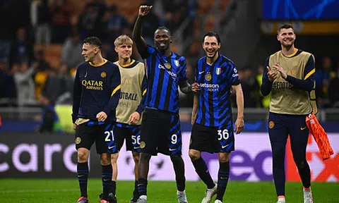 Nhiều kỷ lục trong trận đấu giữa Inter Milan và Barcelona, Sommer được vinh danh