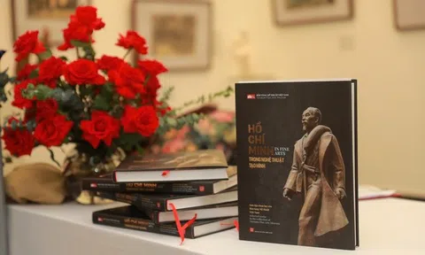 Ra mắt cuốn sách "Hồ Chí Minh trong nghệ thuật tạo hình”