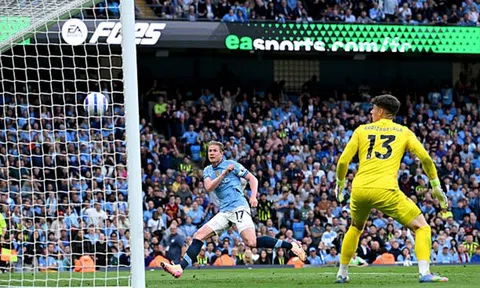 Omar Marmoush lập siêu phẩm trong chiến thắng của Man City