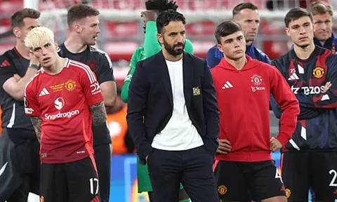 Huấn luyện viên Ruben Amorim muốn xin lỗi cổ động viên Man United