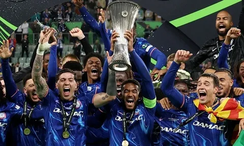 Lội ngược dòng thành công, Chelsea vô địch Conference League