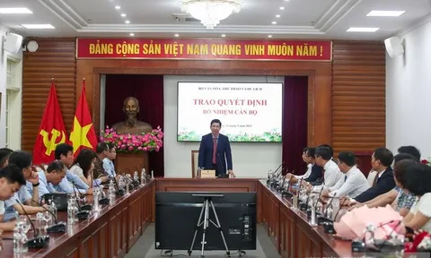 Trao các quyết định bổ nhiệm cán bộ tại Bộ Văn hóa, Thể thao và Du lịch