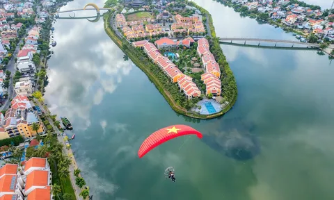 Giải Bay biểu diễn và Thi đấu dù lượn “Kết nối bầu trời” Quảng Nam