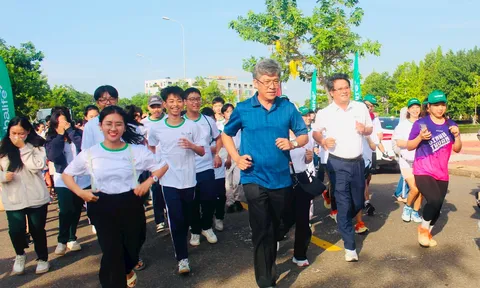 Bình Thuận tổ chức Ngày Olympic và phát động toàn dân tập luyện môn Bơi phòng, chống đuối nước năm 2025