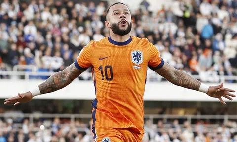 Memphis Depay đi vào lịch sử bóng đá Hà Lan