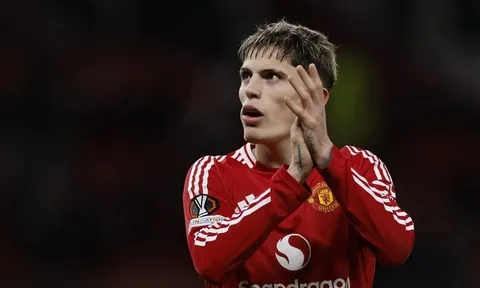 Mason Mount và Alejandro Garnacho cạn thời gian tại Man United