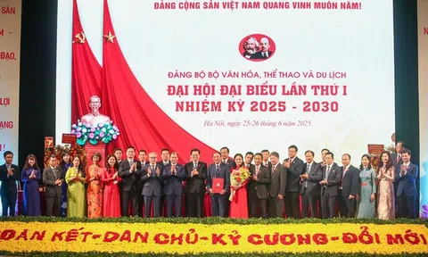 Bộ trưởng Nguyễn Văn Hùng giữ chức Bí thư Đảng ủy Bộ Văn hóa, Thể thao và Du lịch nhiệm kỳ 2025-2030