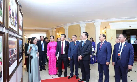 Triển lãm ảnh “Dấu ấn nhiệm kỳ - Vững nền tảng, vững niềm tin” 