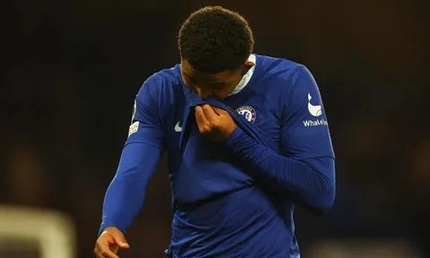 Chelsea và Aston Villa nhận án phạt nặng từ UEFA