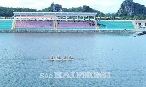 Đua thuyền Hải Phòng “bay cao”
