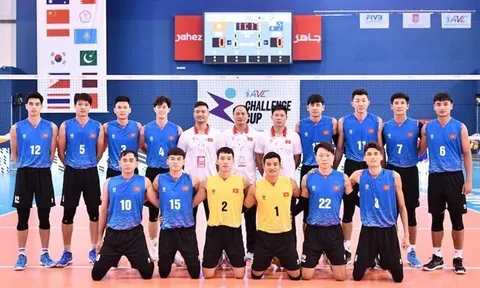 Tuyển nam Việt Nam giành hạng ba chặng 1 Giải Bóng chuyền SEA V.League 2025