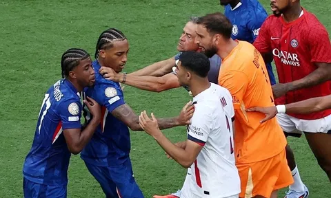 Huấn luyện viên Luis Enrique đối mặt án phạt nặng sau khi đánh Joao Pedro của Chelsea