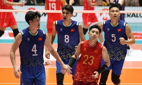 Bóng chuyền nam Việt Nam khởi đầu thuận lợi ở chặng 2 SEA V.League 2025