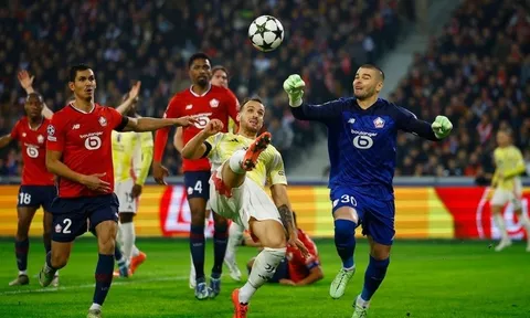 PSG tiến gần chữ ký của Lucas Chevalier và Ilya Zabarnyi