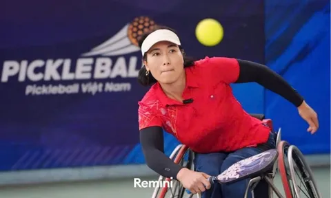 Vận động viên Nguyễn Thị Kim Oanh: Từ đôi chân bất động đến những cú vung vợt truyền cảm hứng