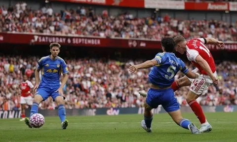 Man City gục ngã, Arsenal giành chiến thắng đậm