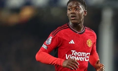 Kobbie Mainoo của Man United được 10 đội bóng theo đuổi
