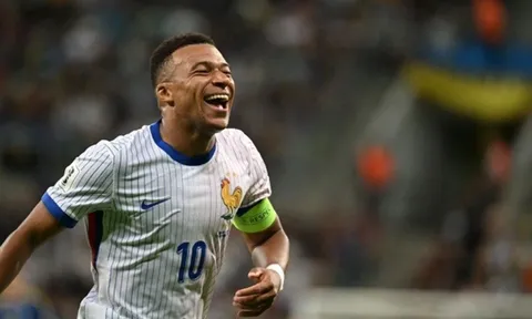 Kylian Mbappe sánh ngang huyền thoại Thierry Henry