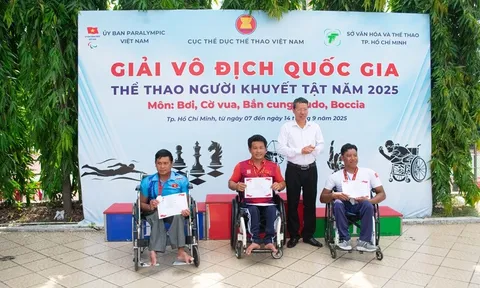 Nguyễn Thành Trung, Nguyễn Thị Sari tỏa sáng với huy chương vàng bơi 200m tự do