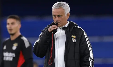 Huấn luyện viên Jose Mourinho háo hức đối đầu Chelsea tại Champions League