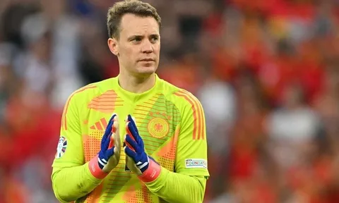 Thủ môn Manuel Neuer san bằng kỷ lục của Casillas
