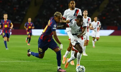 PSG ngược dòng hạ Barcelona ở vòng phân hạng Champions League