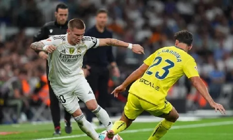 Mbappe, Vinicius rực sáng, Real Madrid đẩy Barcelona xuống vị trí thứ hai