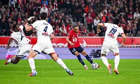 Em trai Kylian Mbappe ghi bàn giúp Lille giành điểm trước PSG