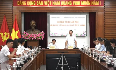 Bộ trưởng Nguyễn Văn Hùng làm việc với lãnh đạo tỉnh Lai Châu về phát triển sự nghiệp văn hóa trên địa bàn