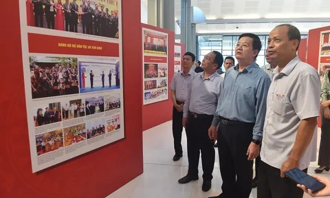 Khẩn trương hoàn thành Triển lãm ảnh, Triển lãm thành tựu văn hóa chào mừng Đại hội đại biểu Đảng bộ Chính phủ lần thứ I